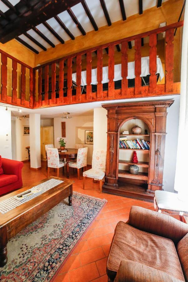 Traditional Apt Close To The Duomo - Private Yard! Florence Buitenkant foto